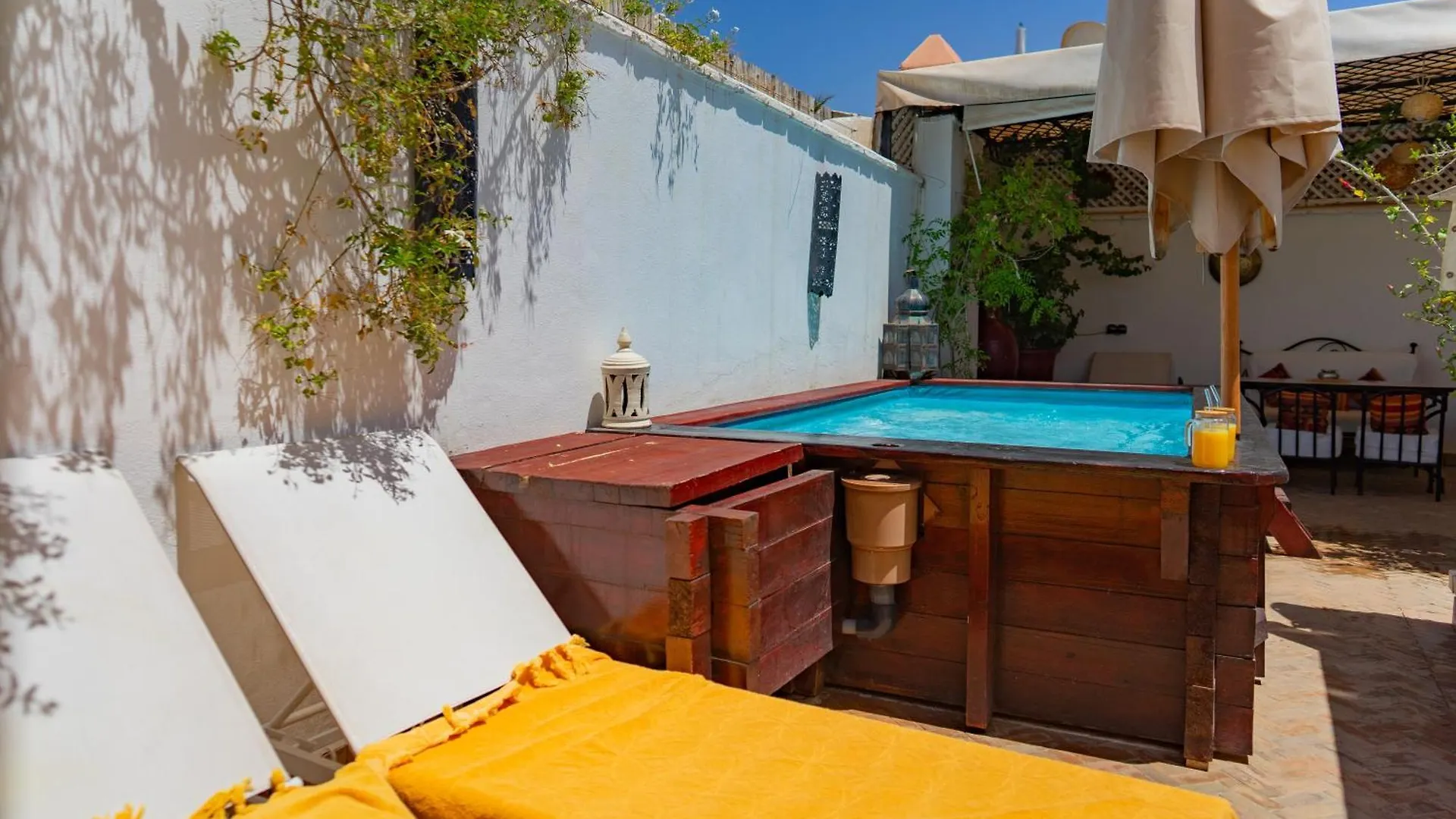 Riad Tizgui Marrakesh 2*,